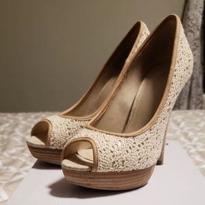 crochet peep toe pumps
